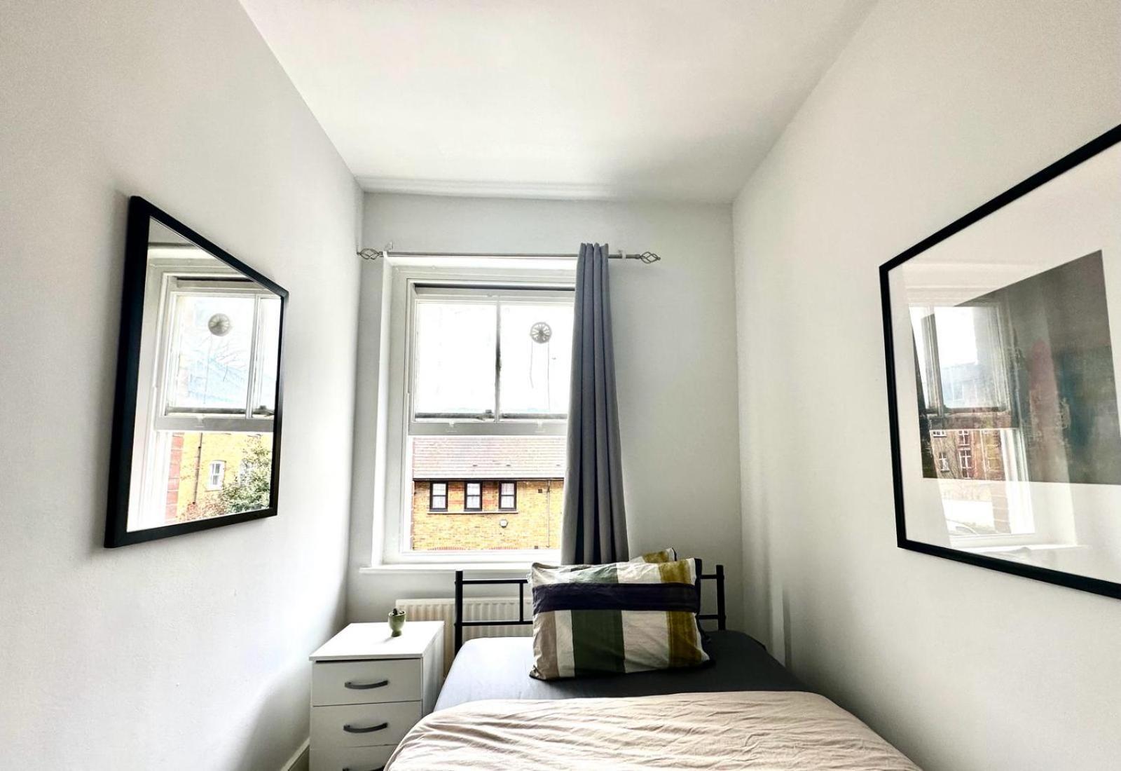 Whitechapel Station Rooms London Luaran gambar